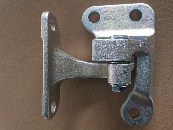 M4 hinge L